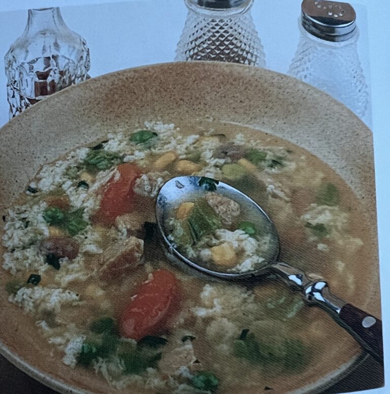 Zeleninová polievka so sójovými kockami